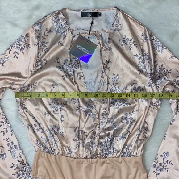 MISGUIDED Satin Floral Bodysuit-Blush - Picture 8 of 14